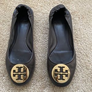Tory Burch Medium Brown/Gold 240 Classic Reva Leather Ballet Flat